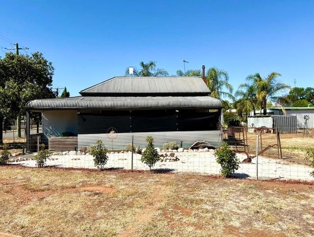 'Glenhurst Cottage' 40 Ungarie Street, NSW 2669