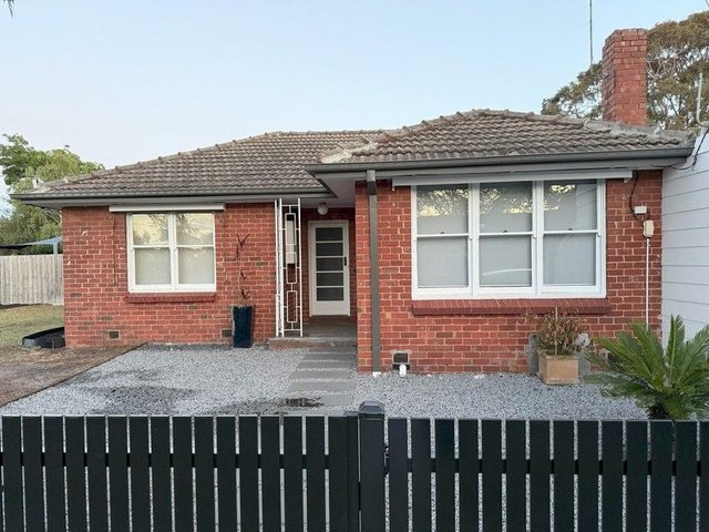 16 Lawson Parade, VIC 3190