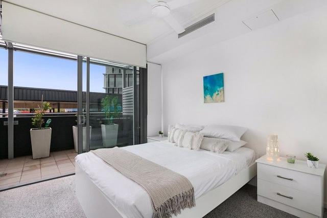 30103/2 Harbour Road, QLD 4007