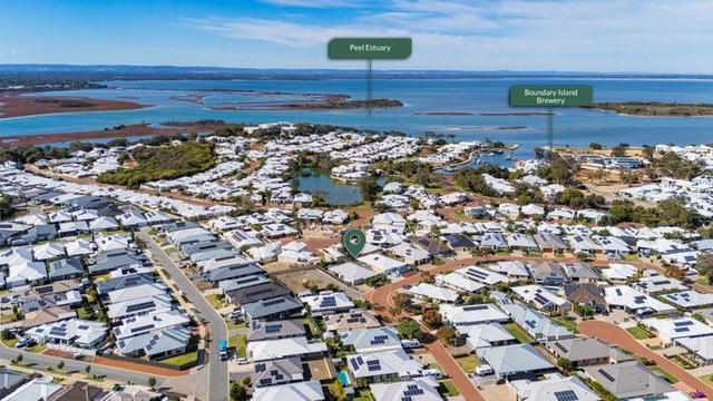 42 Skylark Loop, WA 6210