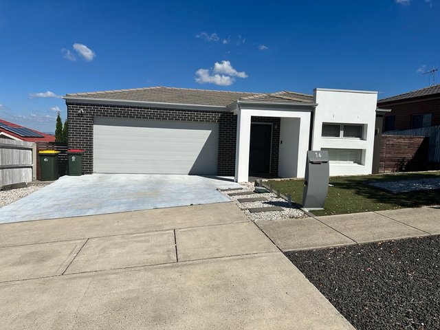 16 Numiari Street, ACT 2914