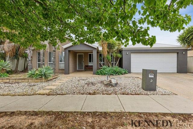 71 Lakeviews Circuit, VIC 3730