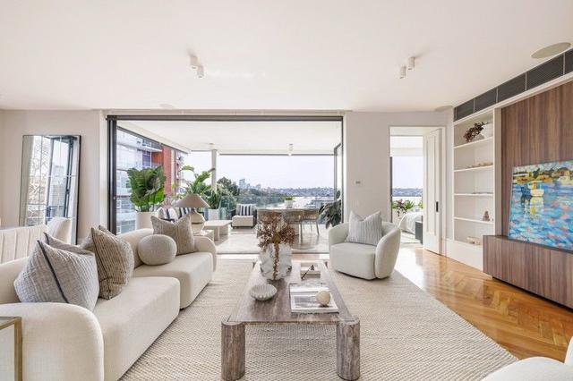 13/10 Wylde Street, NSW 2011