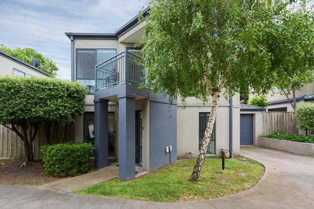 2/31 Dunblane Road, VIC 3174