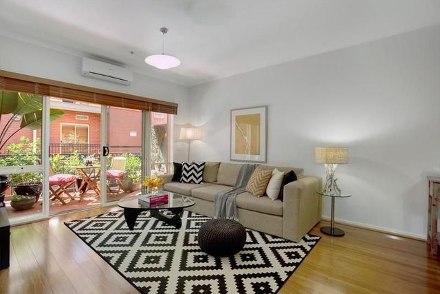 4/8 Mawbey Street, VIC 3031