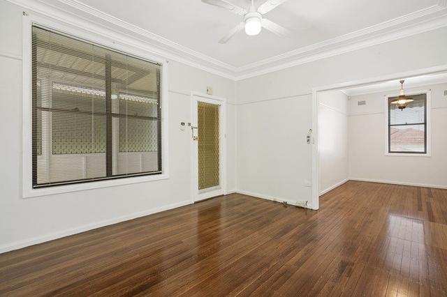 4 Floyd Place, NSW 2170