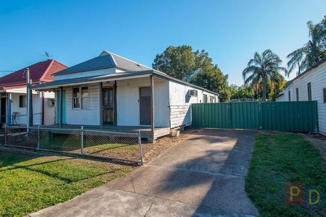 12 Macquarie Street, NSW 2330