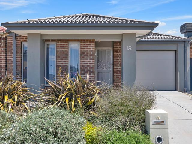 13 Troidini Entrance, VIC 3064