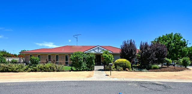 1 Haddon Court, NSW 2582