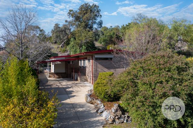 11 Colong Place, NSW 2650