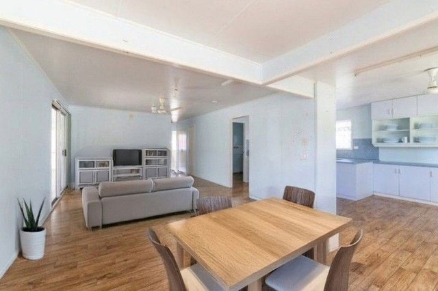 11 Middle Crescent, QLD 4745