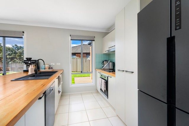 21 Kendall Drive, NSW 2641
