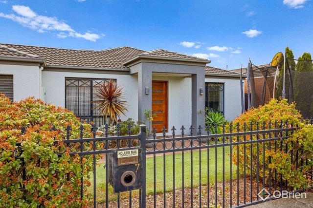 7 Peony Court, VIC 3805