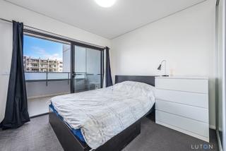 Bedroom / Balcony (2020-03-02)