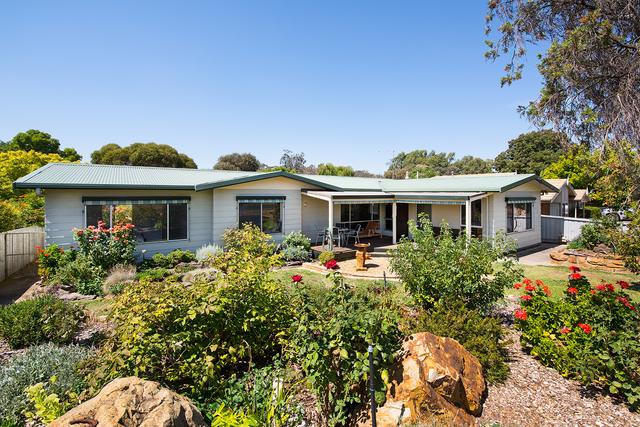 3 Van Heurck Street, VIC 3450