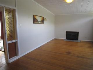 Living Room (2011-02-08)