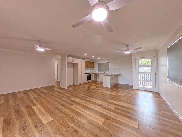 27a Celandine, QLD 4128