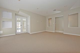 Lounge Room (2011-12-05)