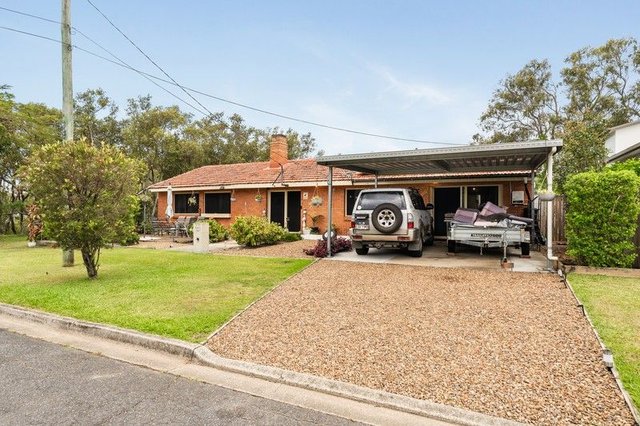 8 Henderson Road, QLD 4017