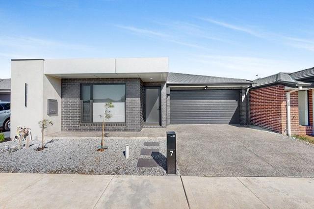 7 Huntingtower Avenue, VIC 3064