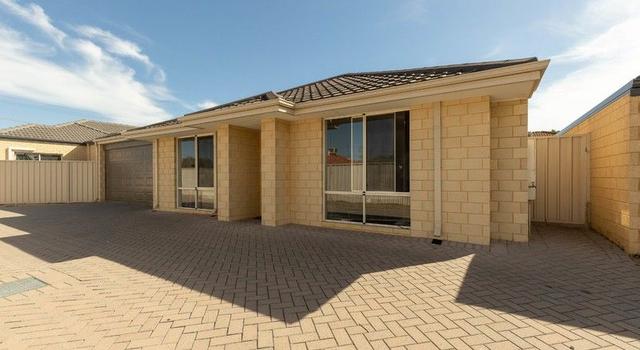 12b Doust St, WA 6107