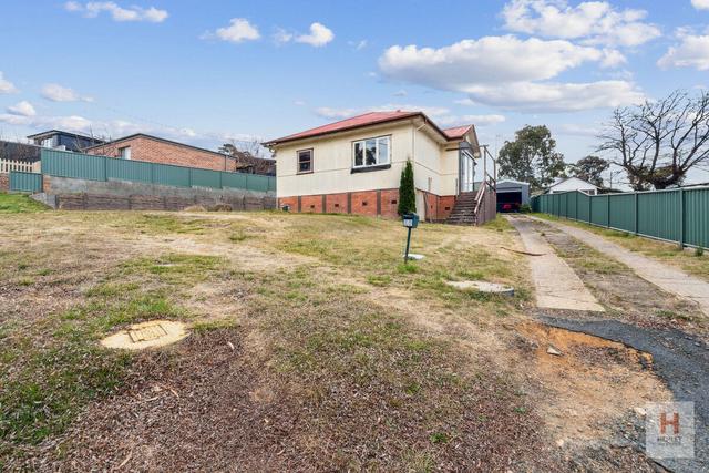 10 Alkoomi Place, NSW 2630