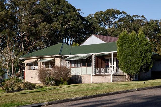 21 Lurnea Crescent, NSW 2280