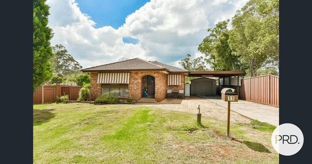 11 Jowett Place, NSW 2565