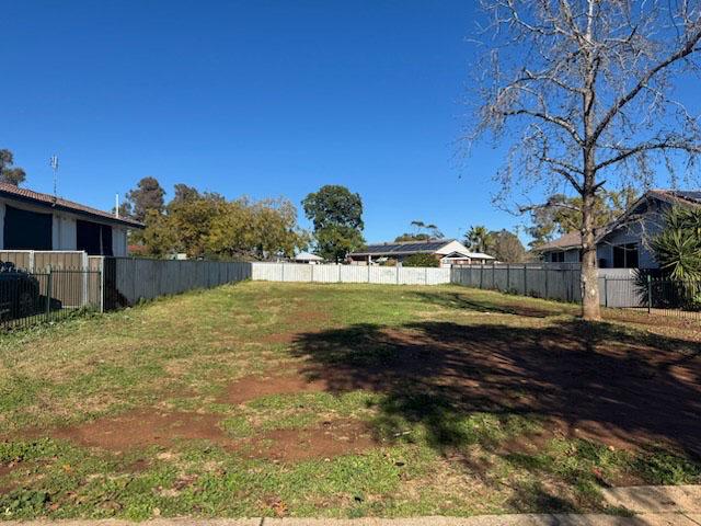 13 Collins Avenue, NSW 2830