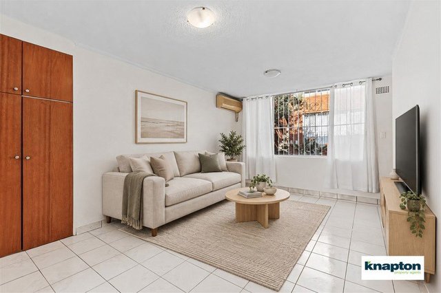3/4 Holland Place, NSW 2195