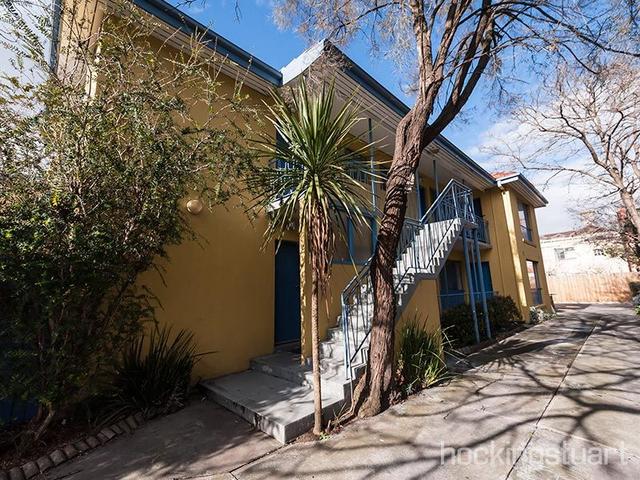 2/5 Burnett Street, VIC 3182