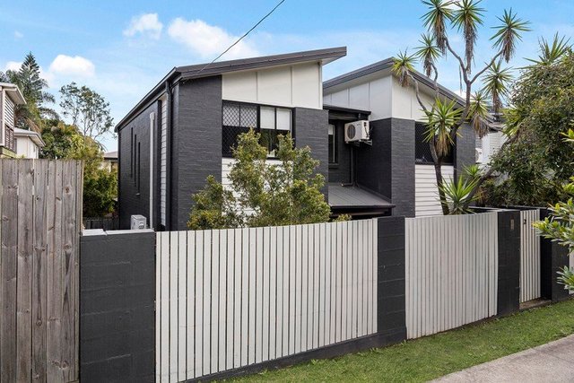2/29 Wallace Street, QLD 4105