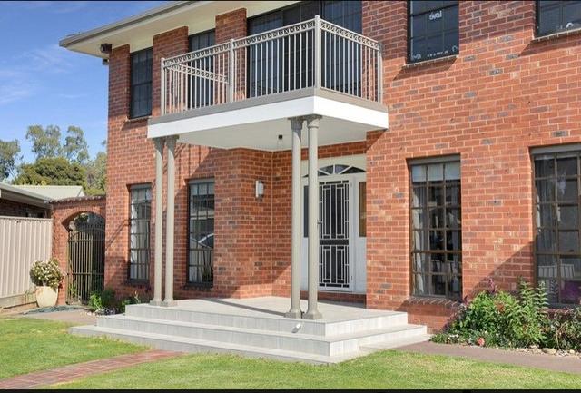 5 Athol White Court, NSW 2714