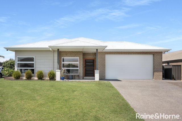 22 Wattlebird Road, NSW 2541