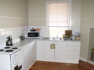 Kitchen (2)
