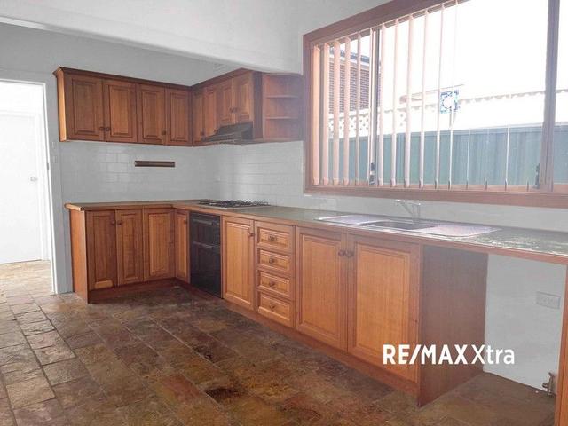 9 Booreea Street, NSW 2148