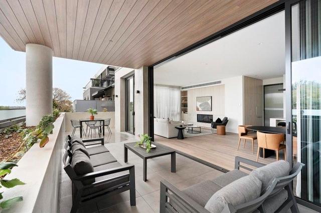 1.02/17 Ivanhoe Parade, VIC 3079