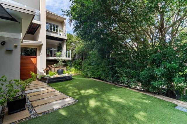 18 Mervyn Grove, QLD 4067