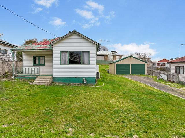 64 Young Street, NSW 2632