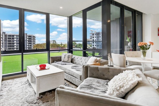 601/2 Como Crescent, QLD 4215