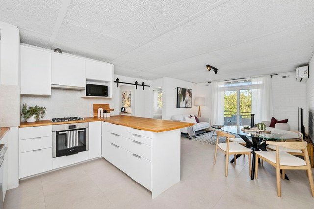 5/367 Stirling Highway, WA 6010