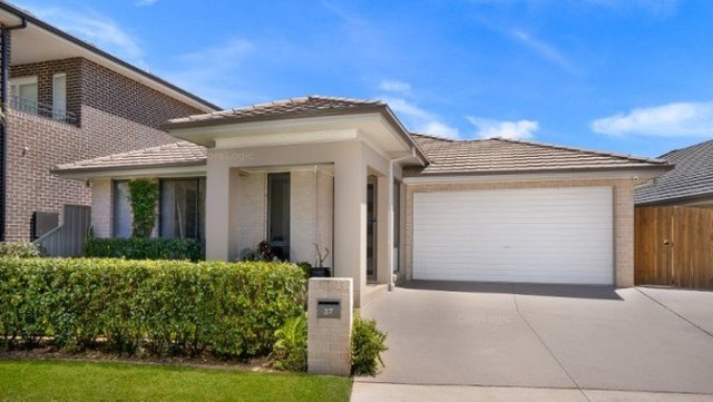 37 Perkins Drive, NSW 2570
