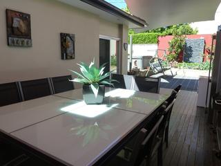 Outdoor Entertaining (2012-10-24)