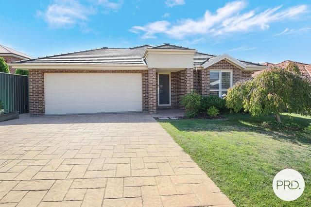 10 James Place, NSW 2640