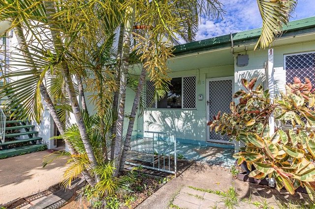 2/15 Illuka Street, QLD 4812