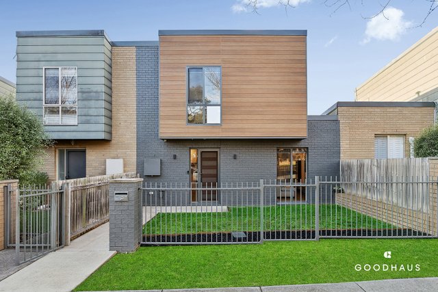317 Anthony Rolfe Avenue, ACT 2912