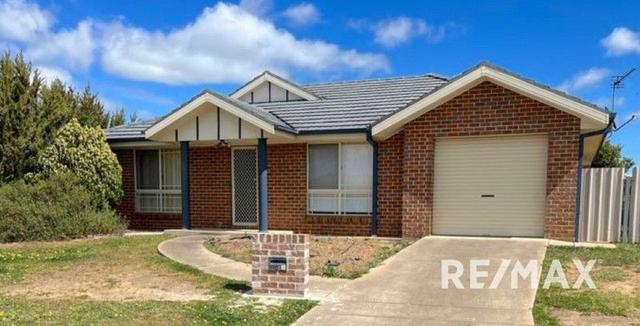 2/17 Nunkeri Street, NSW 2650