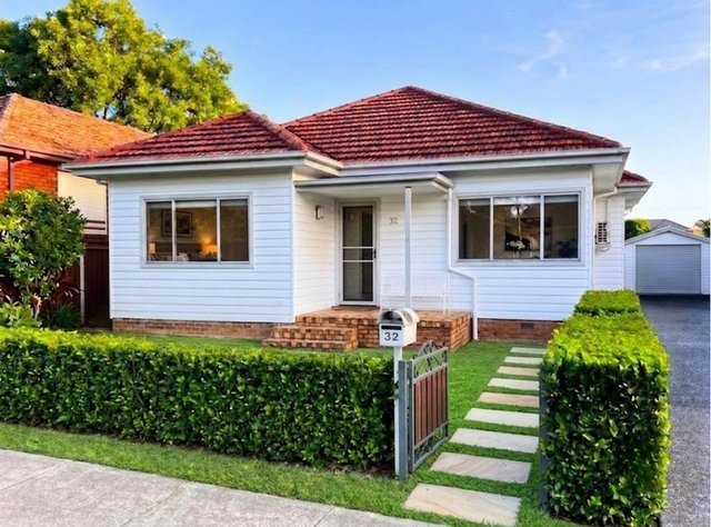32 Bursill Street, NSW 2161