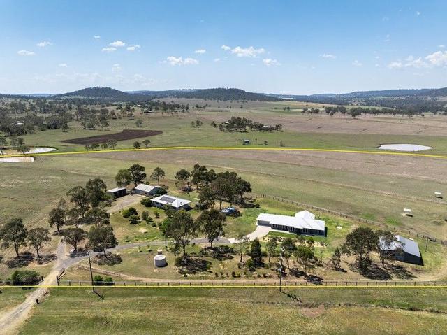 'Karinya' 14149 New England Highway, QLD 4359