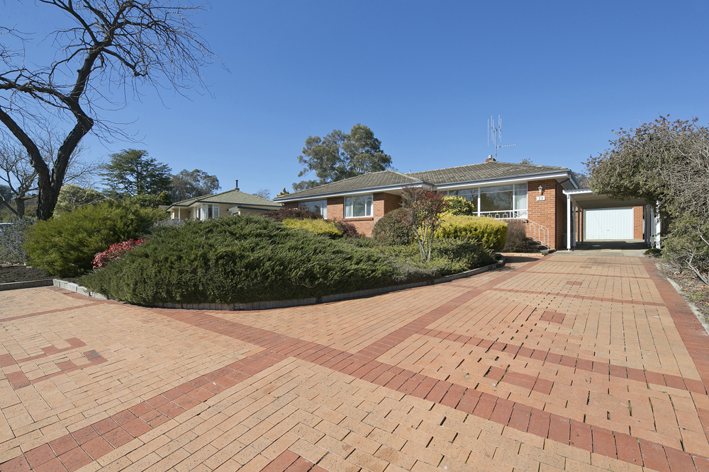 33 Russell Street, Hackett ACT 2602 Allhomes